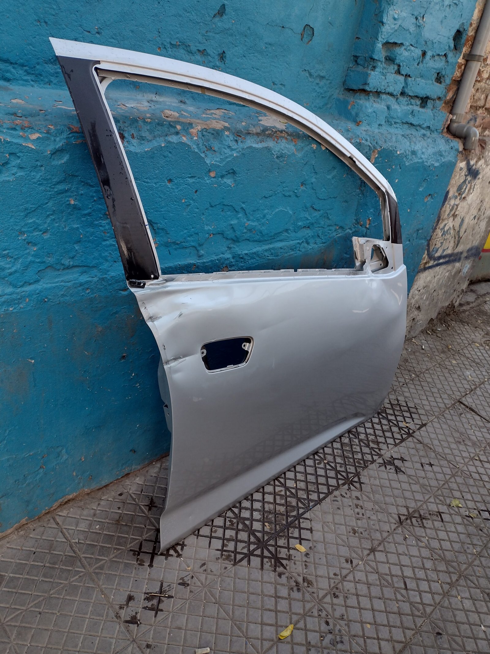 Puerta delantera derecha Chevrolet spark GT 2011 - 2017 - Imagen 5