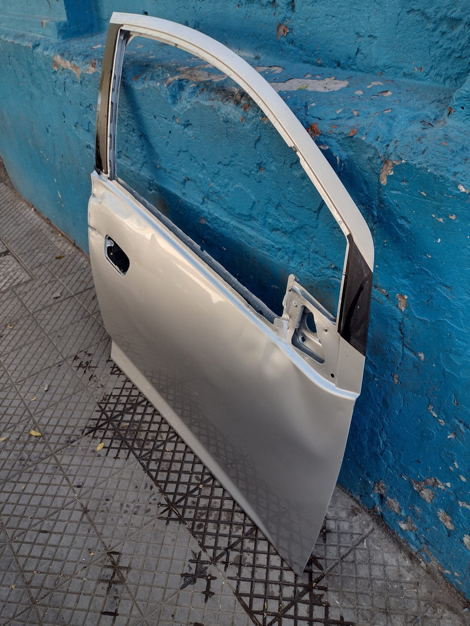 Puerta delantera derecha Chevrolet spark GT 2011 - 2017 - Imagen 6