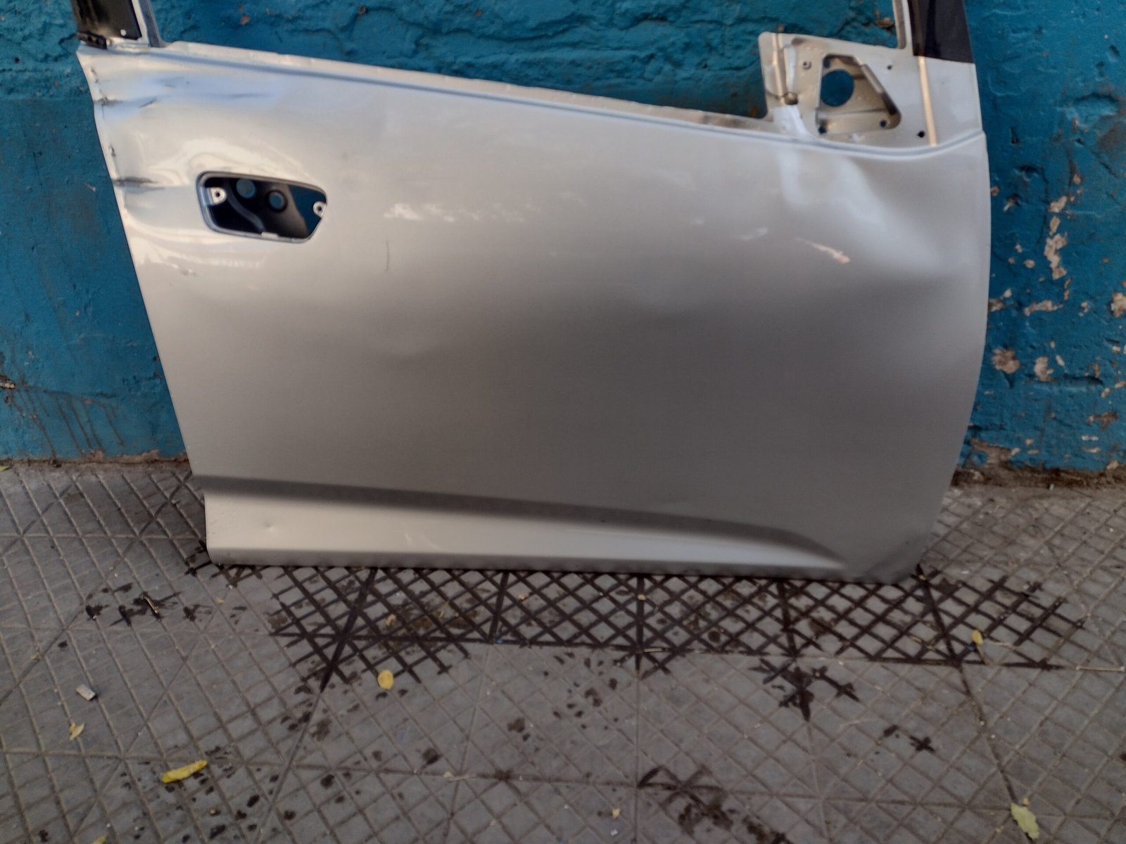 Puerta delantera derecha Chevrolet spark GT 2011 - 2017 - Imagen 4