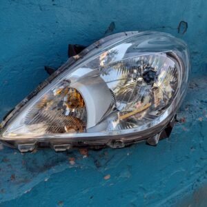 Optico izquierdo Nissan Versa 2011 - 2015