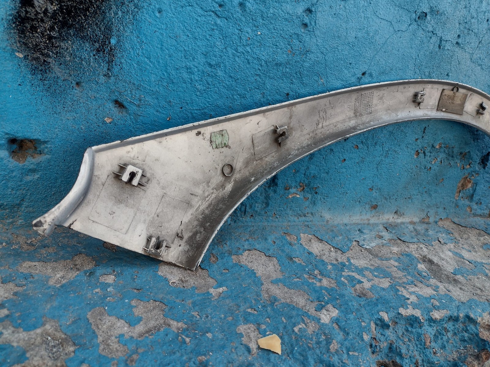 Moldura trasera izquierda Chevrolet Corsa swing 2000 - 2008 - Imagen 6