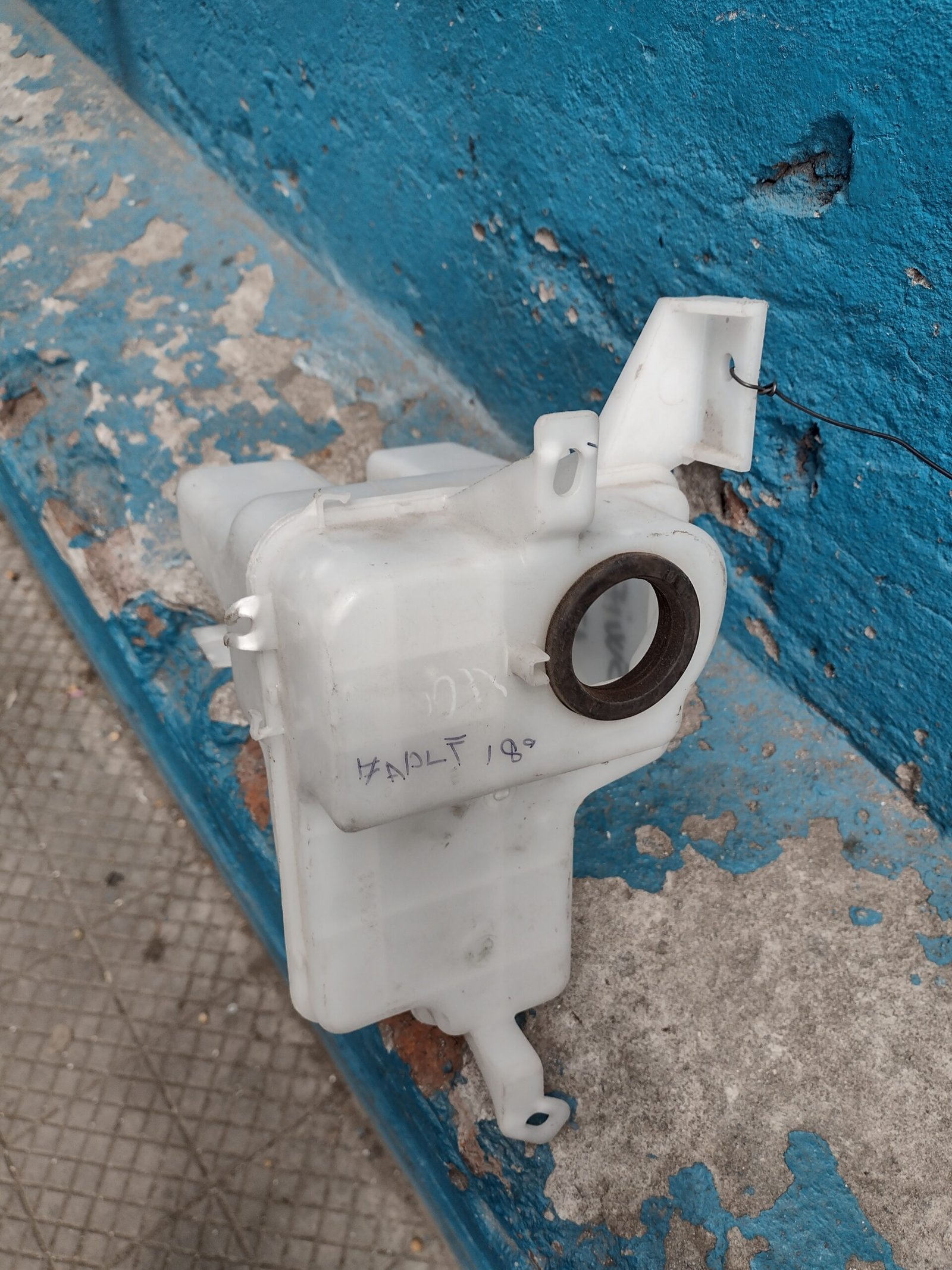 Depósito de limpia parabrisas Suzuki Swift 2012 - 2017 - Imagen 6