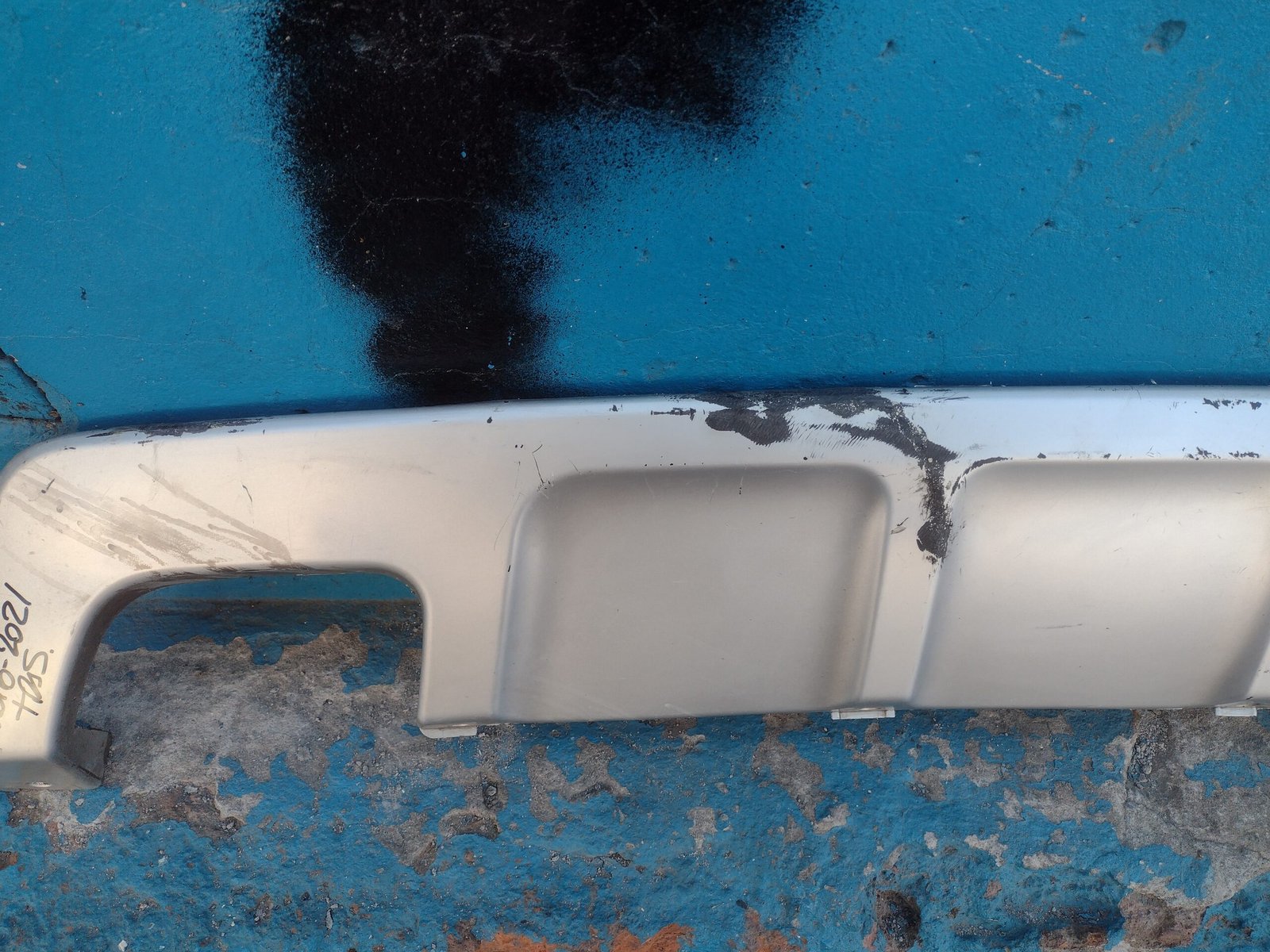 Moldura de parachoque trasero Haval H7 2018 - 2021 - Imagen 3