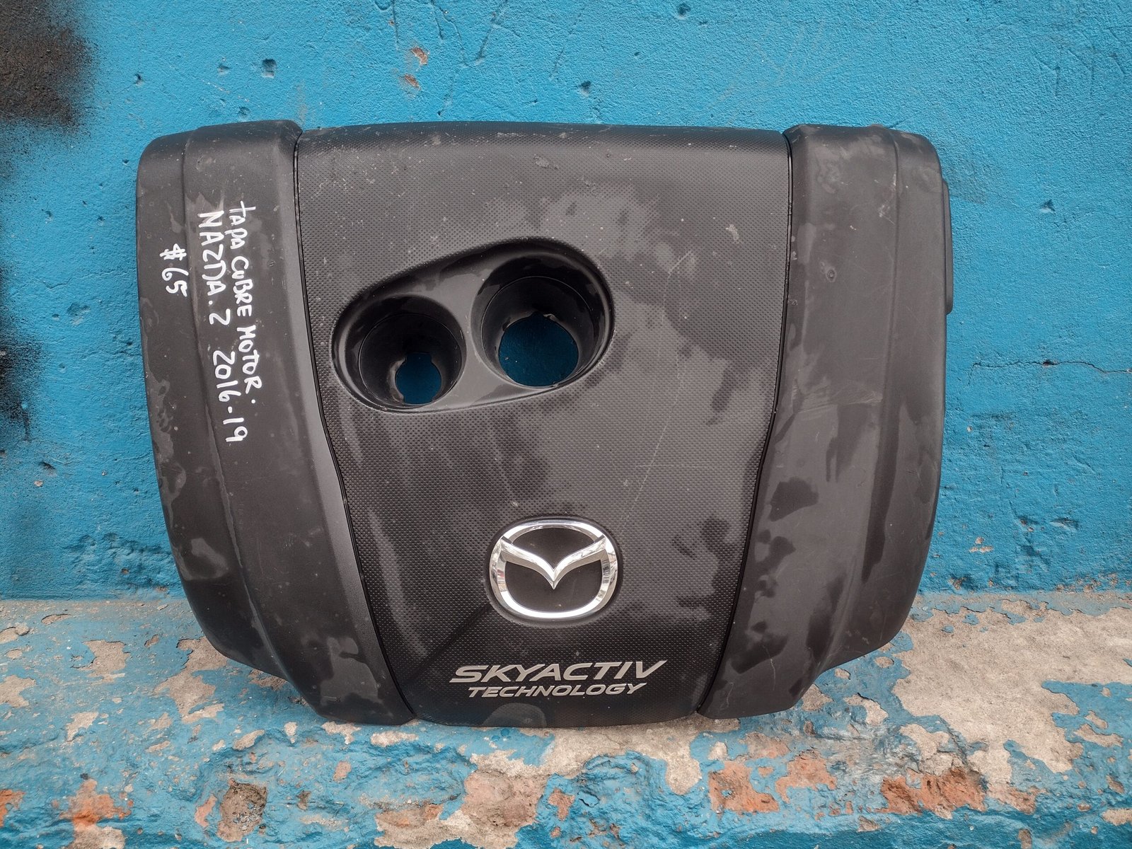 Tapa cubre motor mazda 2 2016 - 2019