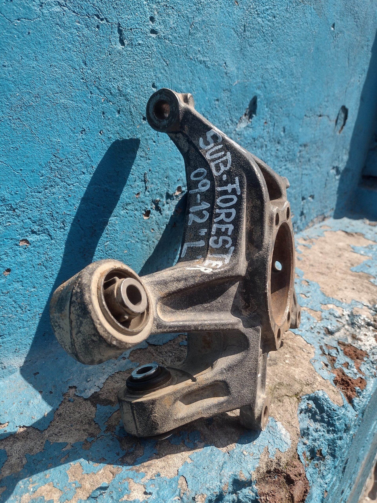 Muñon trasero izquierdo Subaru Forester 2009 - 2012 - Imagen 7