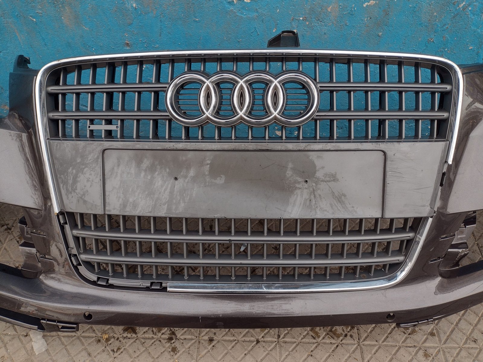 Parachoque delantero Audi Q7 2006 - 2009 - Imagen 3