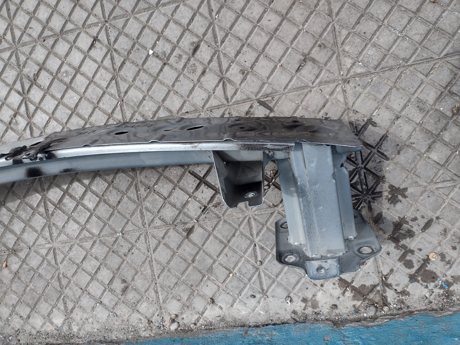 Refuerzo delantero parachoque Mazda 3 2013 - 2016 - Imagen 3