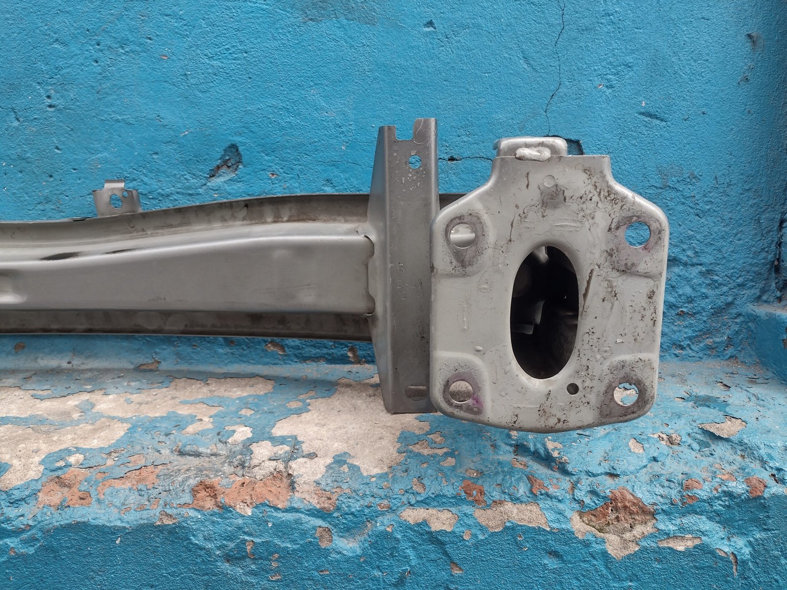 Refuerzo delantero parachoque Mazda 3 2013 - 2016 - Imagen 7