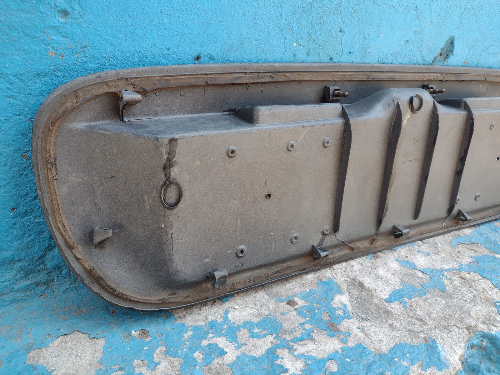 Moldura de tapa maleta Fiat marea 1998 - 2000 - Imagen 5
