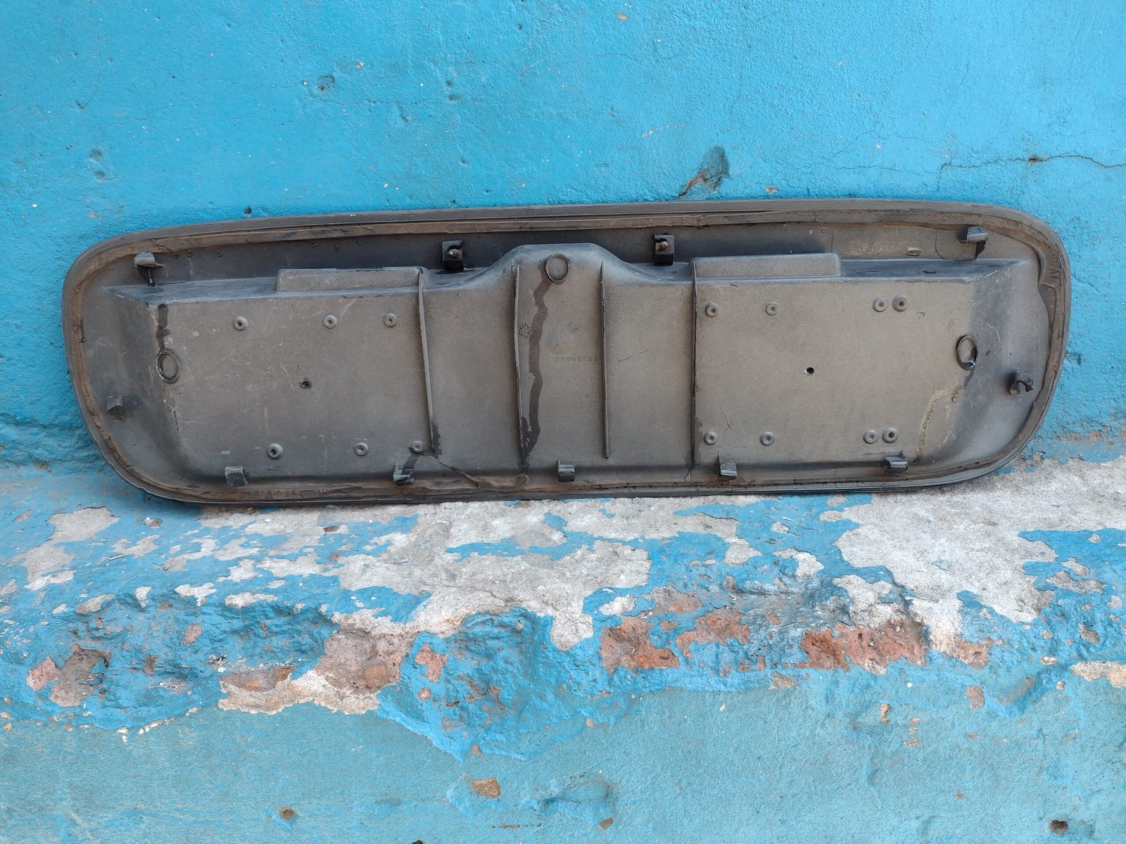 Moldura de tapa maleta Fiat marea 1998 - 2000 - Imagen 4