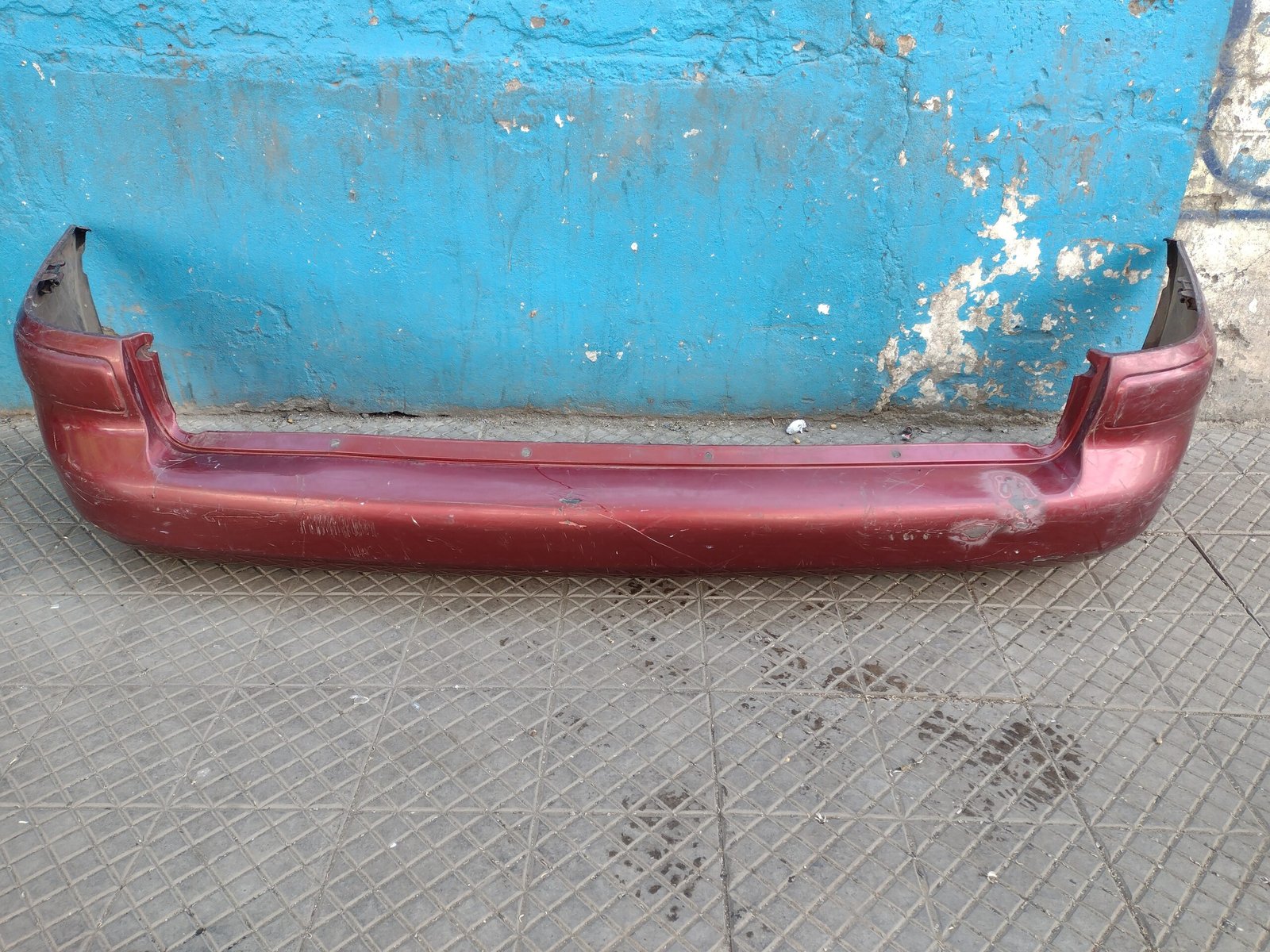 Parachoque trasero Hyundai trajet 2001 - 2004 - Imagen 4