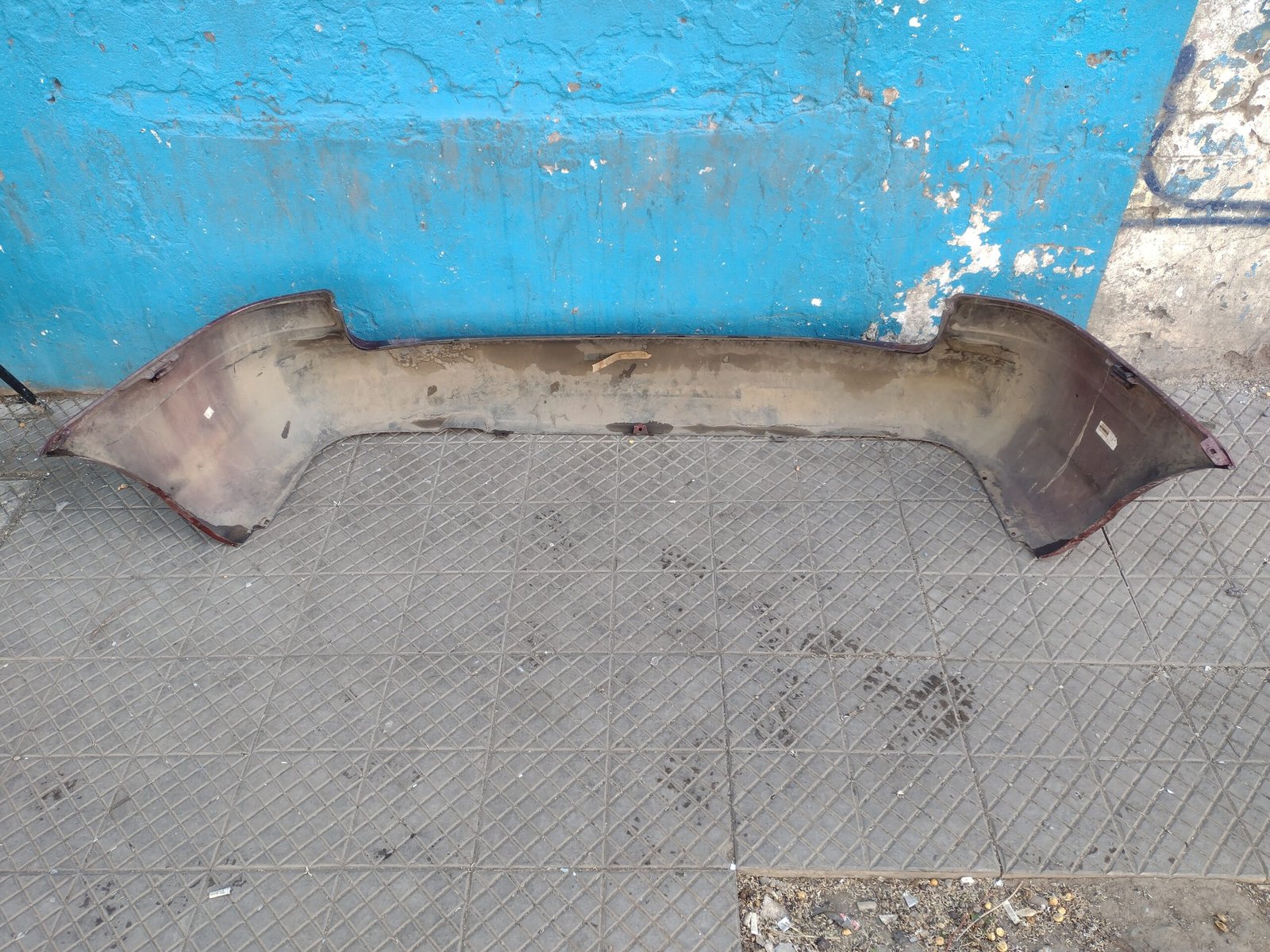 Parachoque trasero Hyundai trajet 2001 - 2004 - Imagen 6