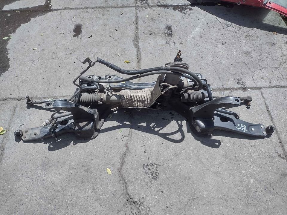 Cuna de motor Ford Focus 2006 - 2010 - Imagen 2