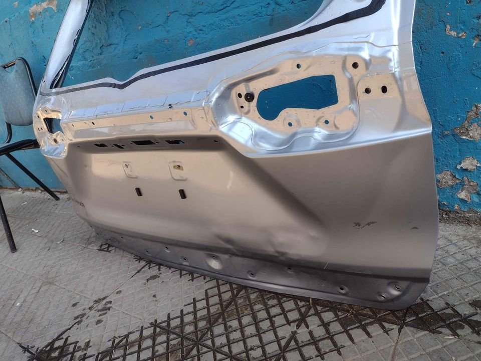 Portalón Toyota RAV4 2019 - 2023 - Imagen 4