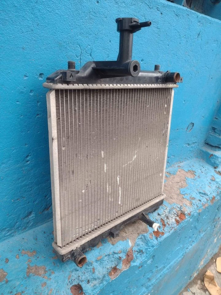 Radiador de agua Suzuki Celerio 2010 - 2014 - Imagen 4