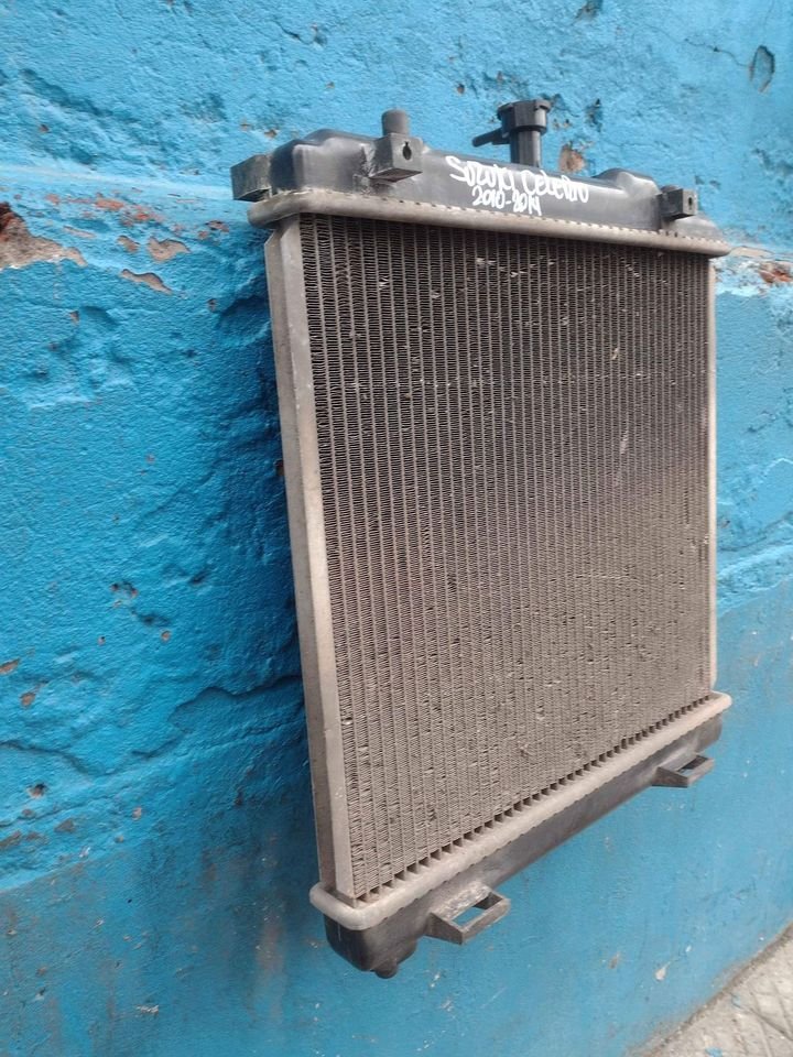 Radiador de agua Suzuki Celerio 2010 - 2014 - Imagen 6