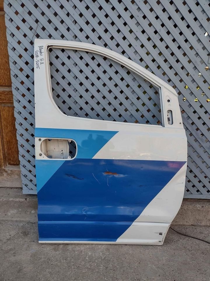 Puerta delantera derecha Hyundai H1 2008 - 2015