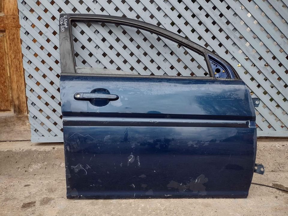 Puerta delantera derecha Hyundai accent 2006 - 2010
