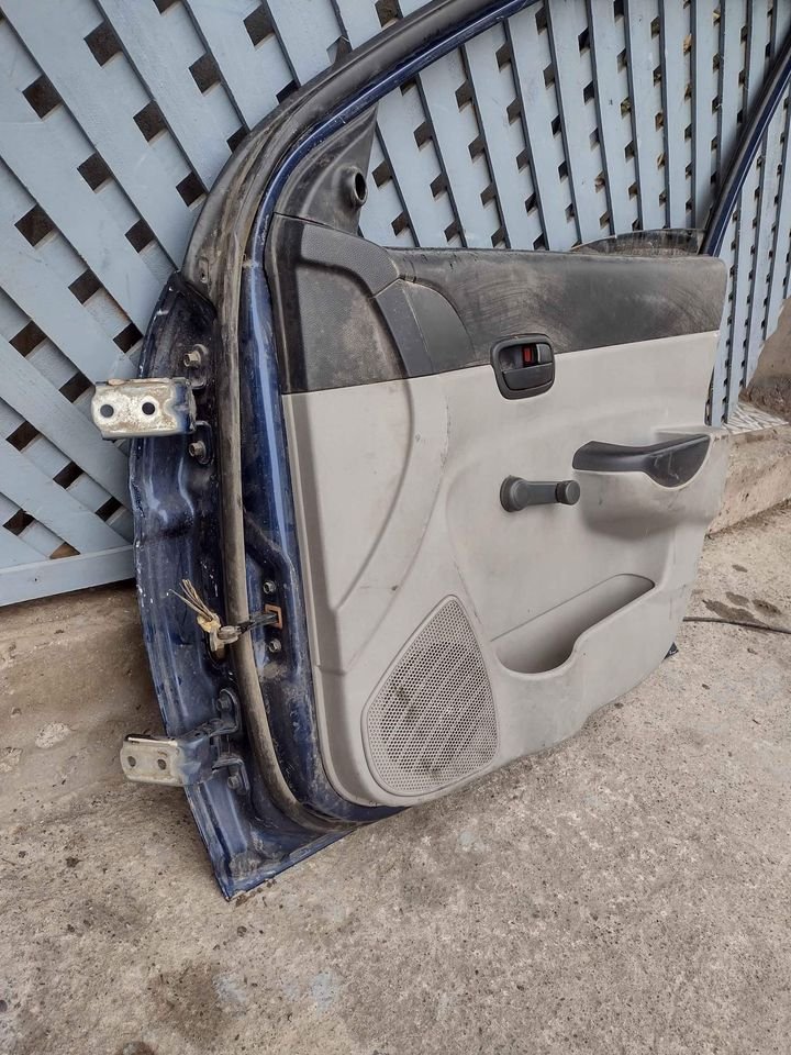 Puerta delantera derecha Hyundai accent 2006 - 2010 - Imagen 5