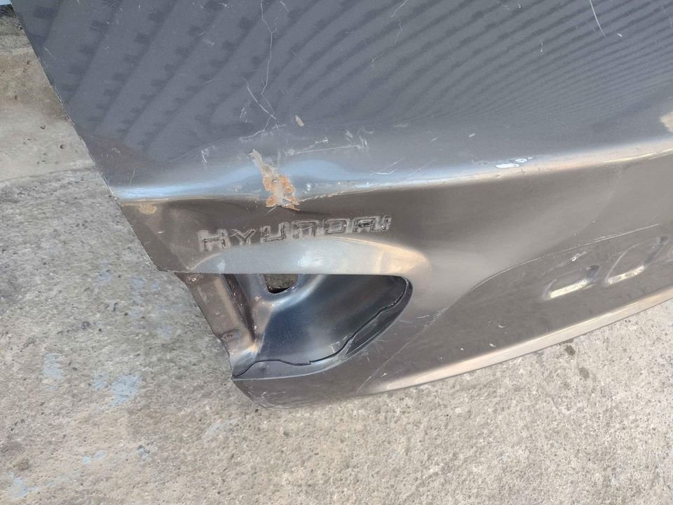 Tapa maleta Hyundai Elantra 2007 - 2010 - Imagen 3