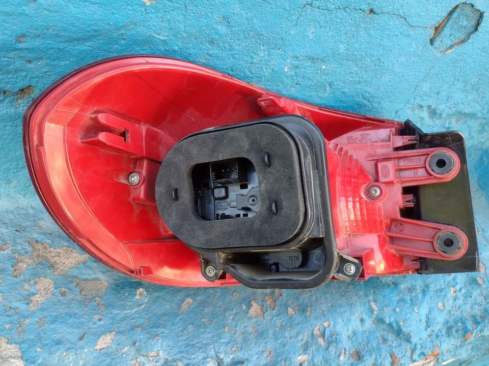 Foco trasero derecho Volkswagen Tiguan 2009 - 2013 - Imagen 8