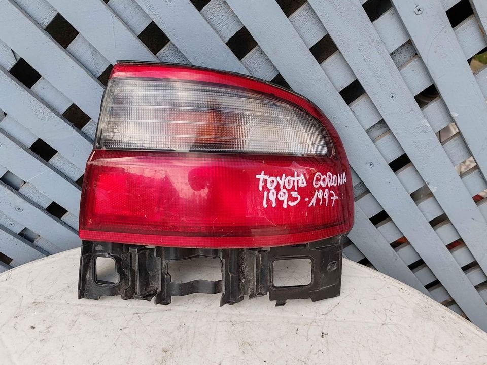Foco trasero derecho Toyota Corona 1993 - 1997