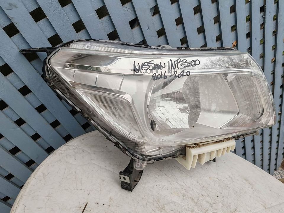 Óptico derecho Nissan np300 2016 - 2020 - Imagen 2