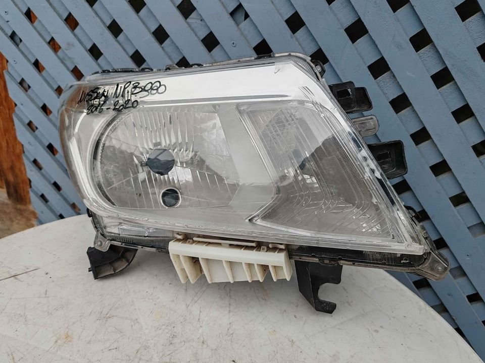 Óptico derecho Nissan np300 2016 - 2020 - Imagen 3