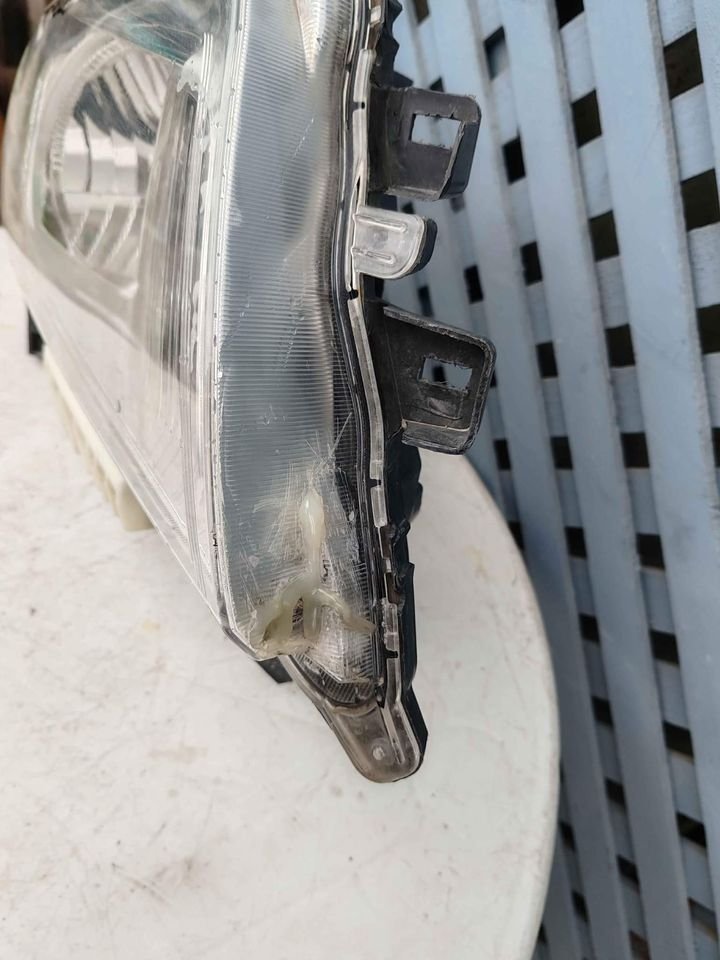 Óptico derecho Nissan np300 2016 - 2020 - Imagen 4