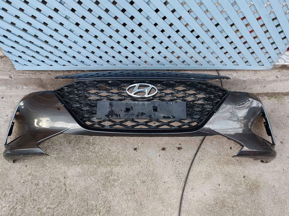 Parachoque delantero Hyundai Accent 2021 - 2023