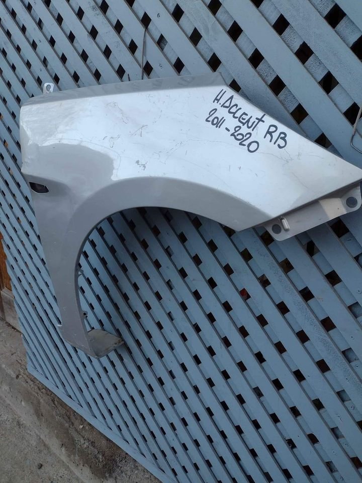 Tapabarro derecho Hyundai Accent RB 2011 - 2020 - Imagen 5