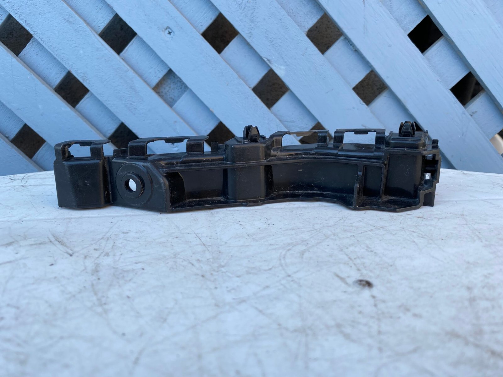 Mensula delantera derecha Suzuki Celerio 2010 - 2014