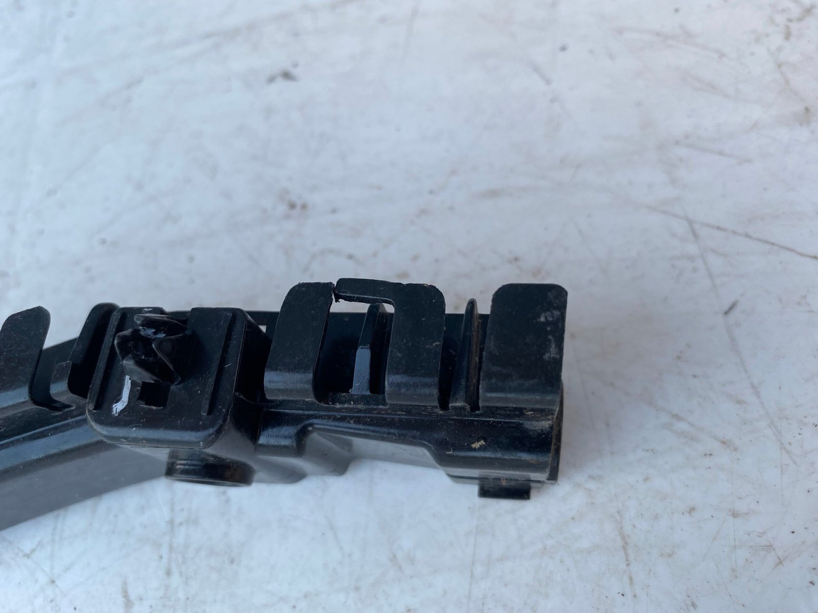 Mensula delantera derecha Suzuki alto 800 2013 - 2020 - Imagen 2