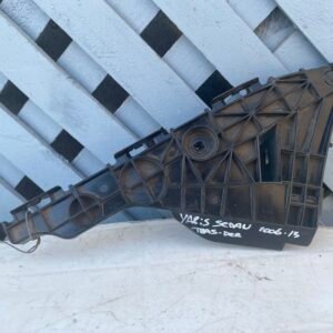 Mensula trasera derecha Toyota Yaris Sedan 2006 - 2013