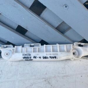 Mensula delantera izquierda Toyota Yaris Sport 2006 - 2011
