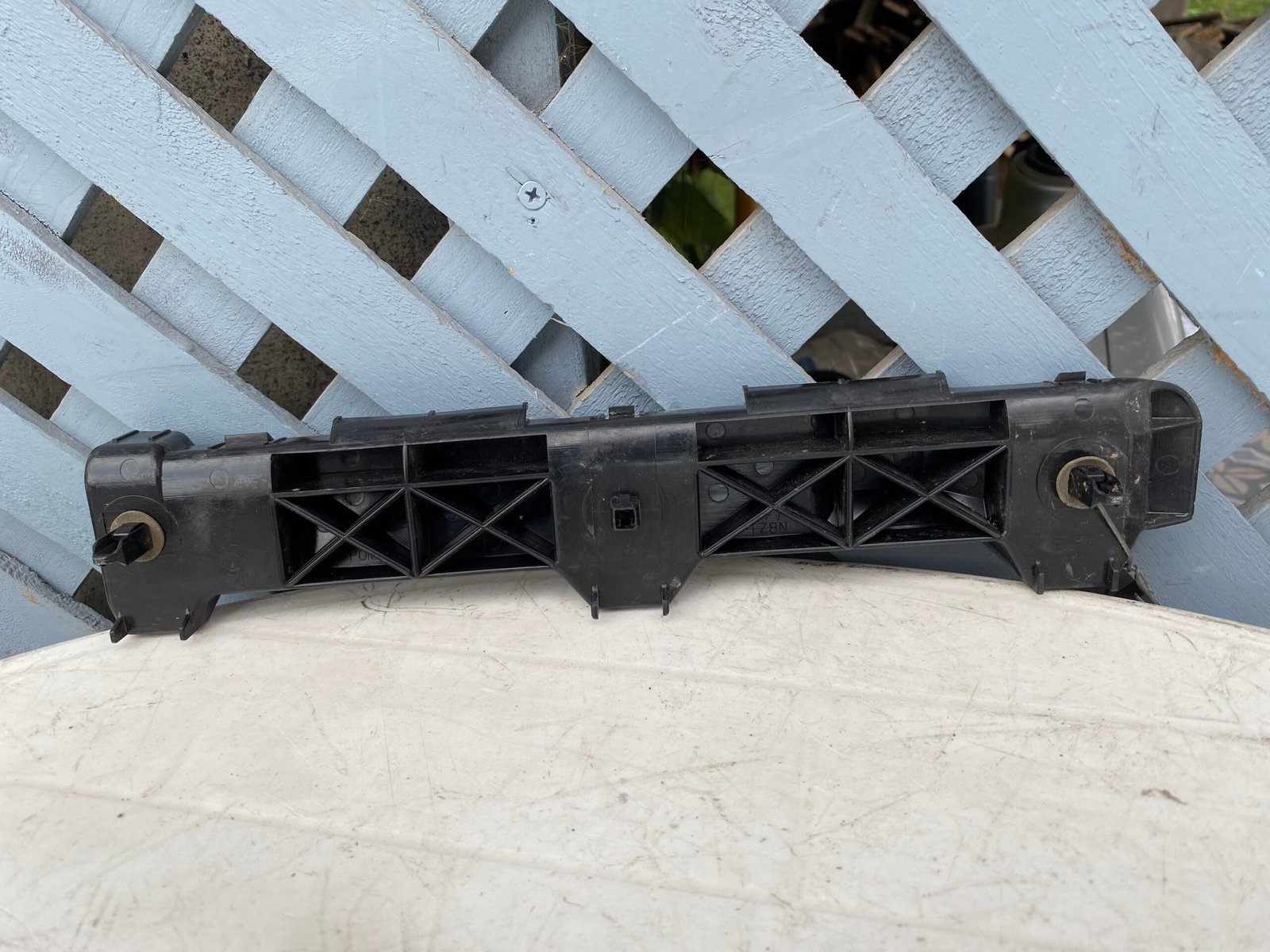 Mensula trasera derecha Toyota 4Runner 2006 - 2009 - Imagen 2