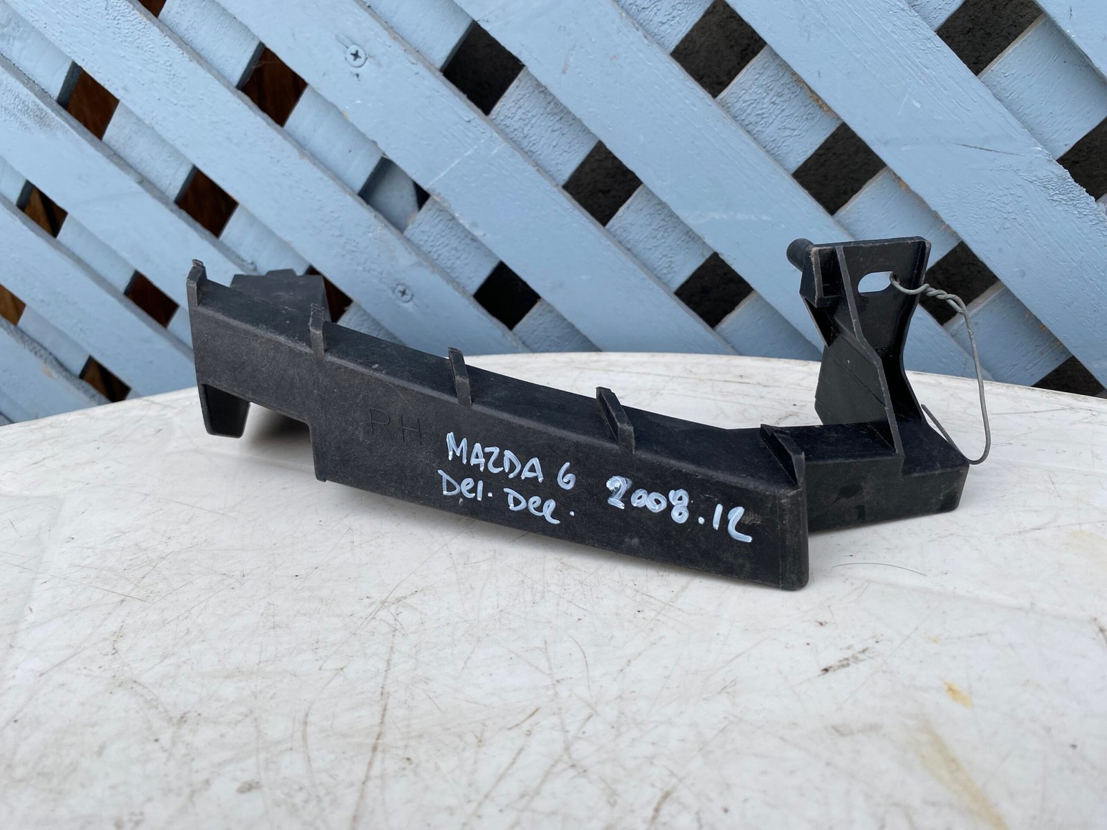 Mensula delantera derecha de óptico Mazda 6 2008 - 2012