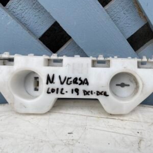 Mensula delantera derecha Nissan Versa 2012 - 2019