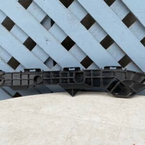 Mensula trasera derecha Toyota Corolla 2007 - 2013
