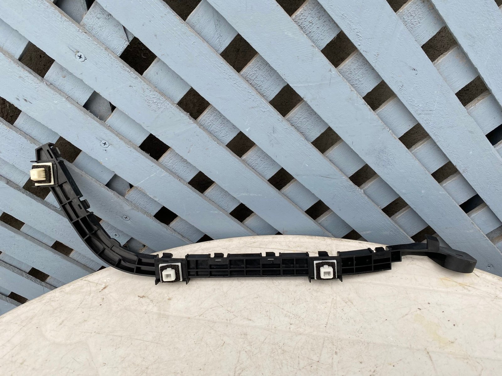 Mensula trasera izquierda Honda CRV 2002 - 2006