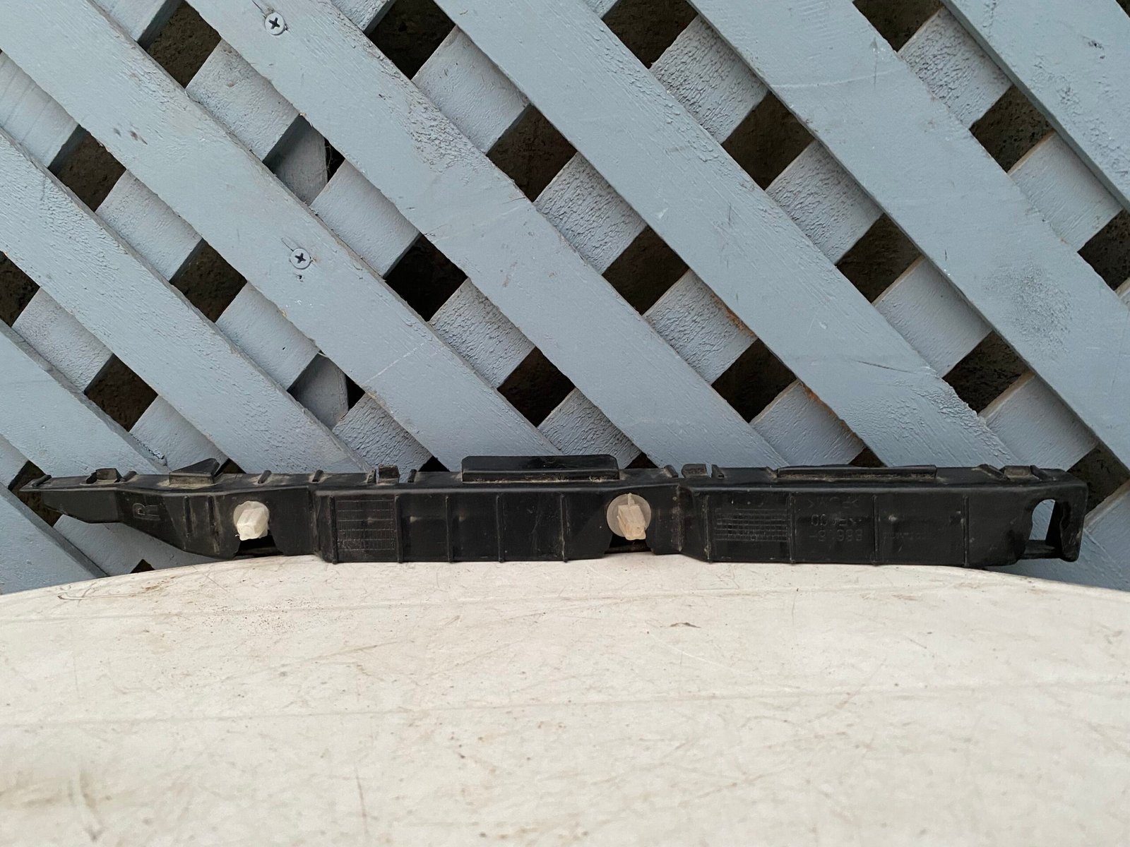 Mensula trasera derecha Hyundai Accent 2006 - 2012