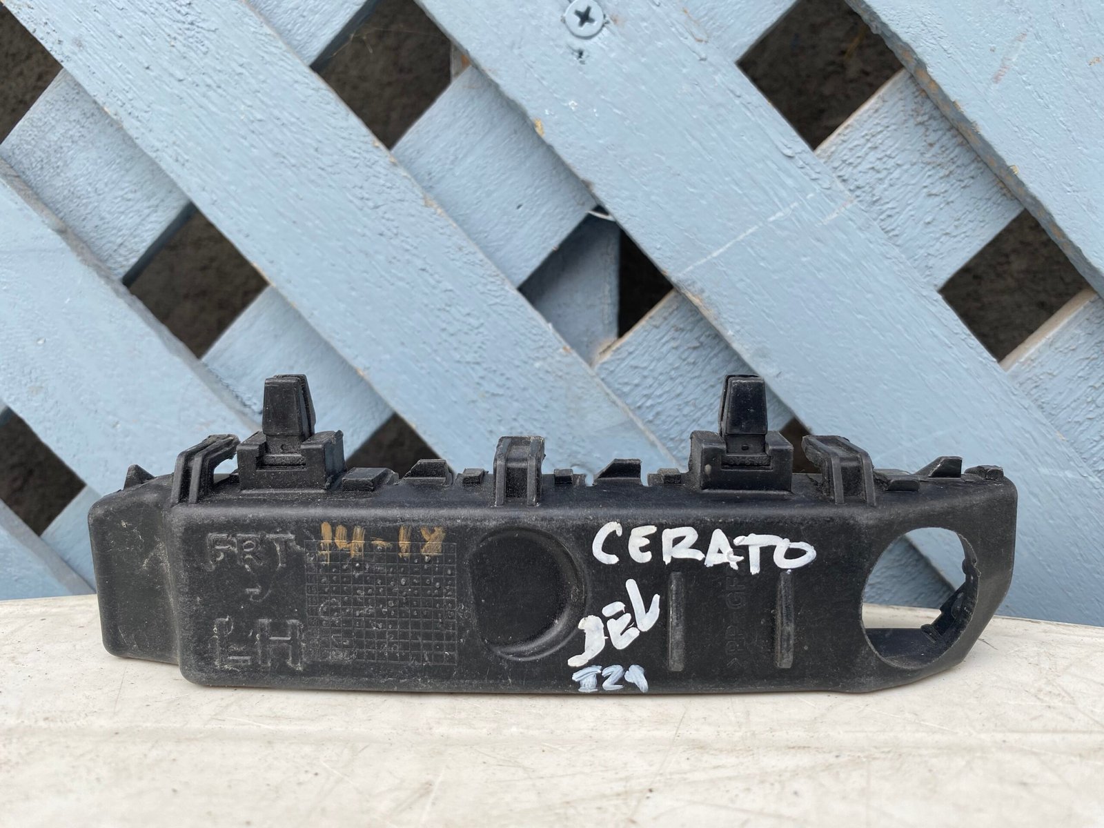 Mensula delantera izquierda Kia Cerato 2014 - 2018