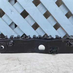 Mensula delantera derecha Suzuki Alto K10 2010 - 2015