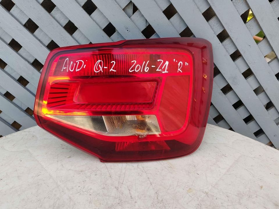 Foco trasero derecho Audi Q2 2016 - 2021