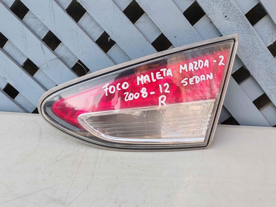 Foco trasero derecho de maleta mazda 2 2008 - 2012