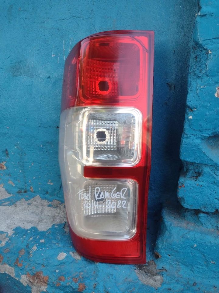 Foco trasero izquierdo Ford Ranger 2014 - 2022 - Imagen 2