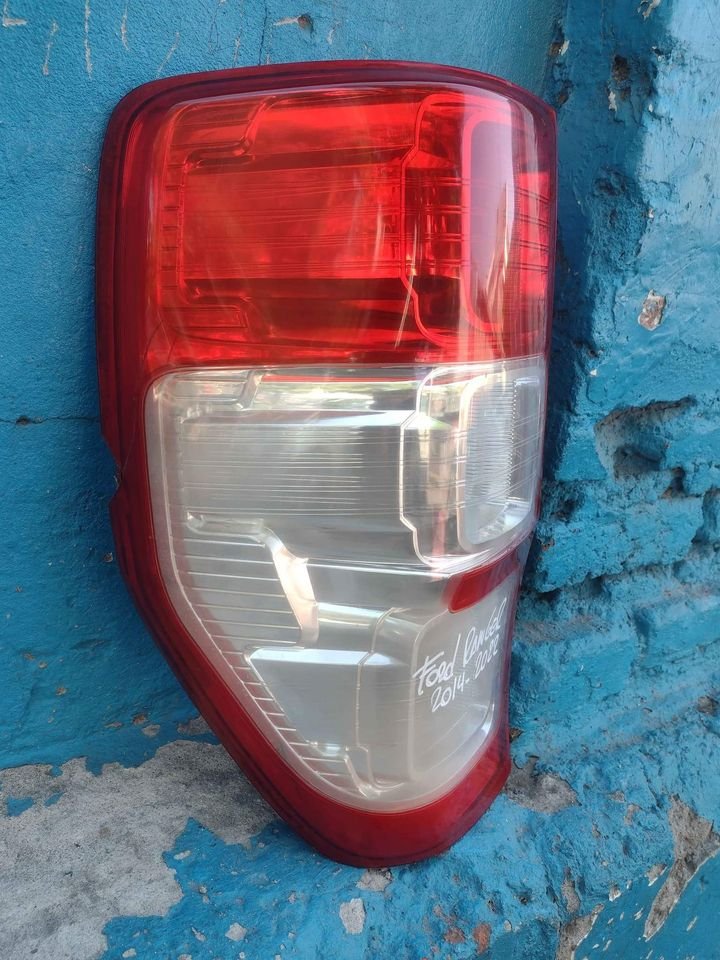 Foco trasero izquierdo Ford Ranger 2014 - 2022 - Imagen 3