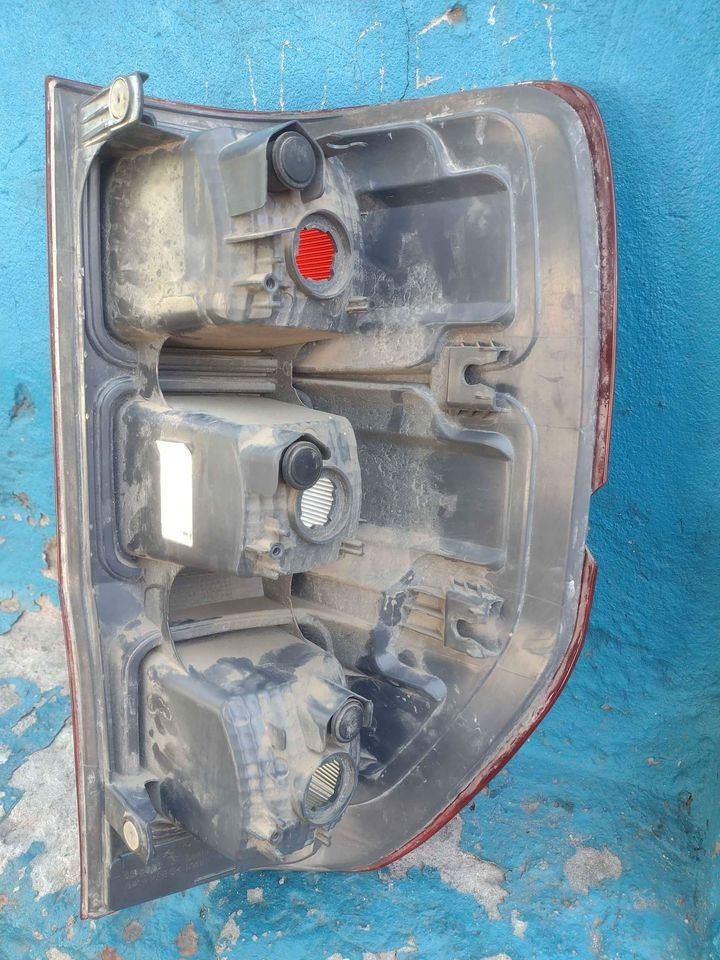 Foco trasero izquierdo Ford Ranger 2014 - 2022 - Imagen 8