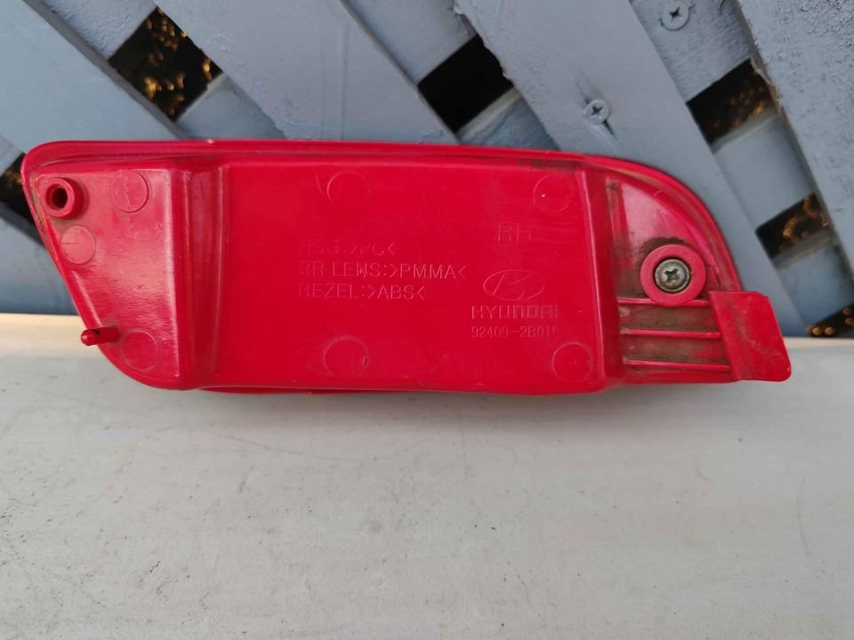 Mica derecha de parachoque trasero Hyundai Santa Fe 2006 - 2010 - Imagen 4