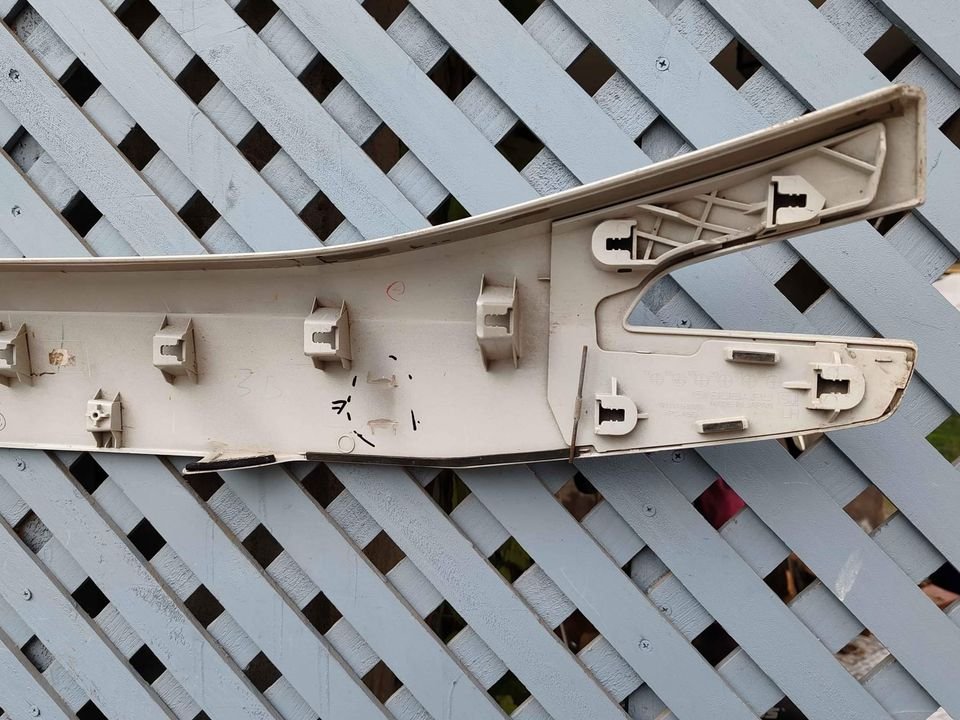 Moldura de portalón Subaru Forester 2020 - 2023 - Imagen 4